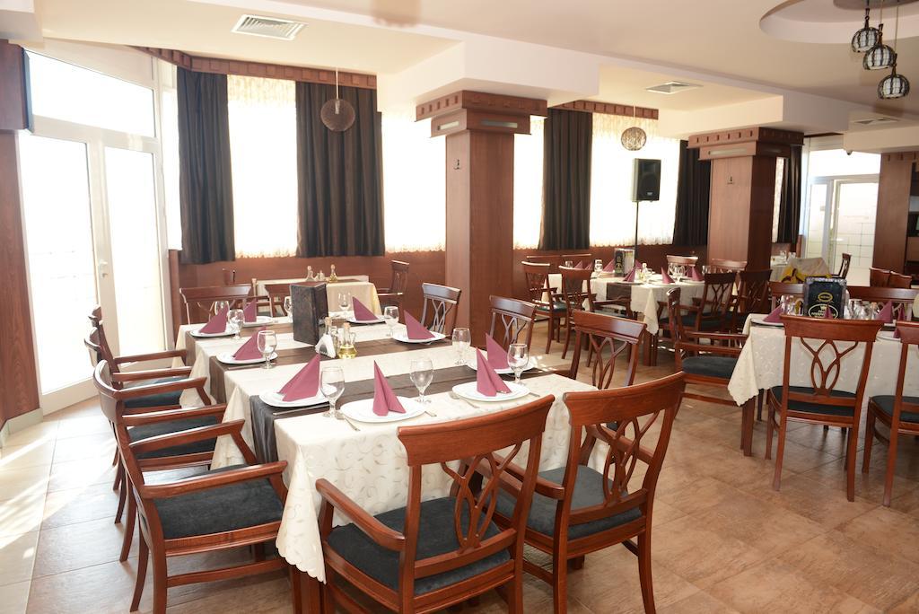 Harmony Hotel Kumanovo Buitenkant foto