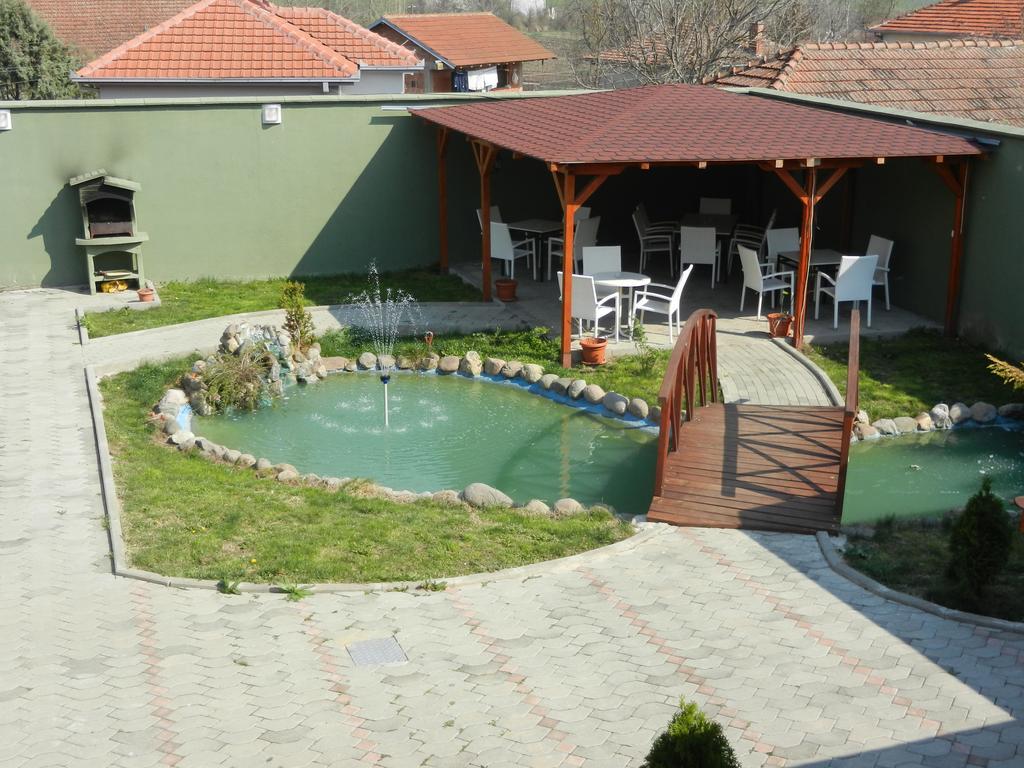 Harmony Hotel Kumanovo Buitenkant foto