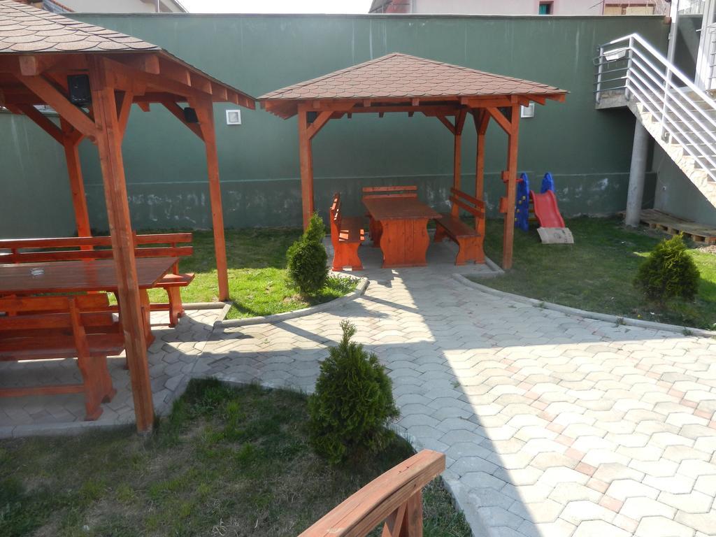 Harmony Hotel Kumanovo Buitenkant foto