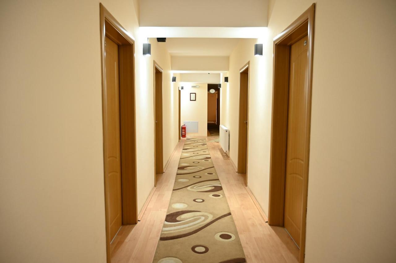 Harmony Hotel Kumanovo Buitenkant foto