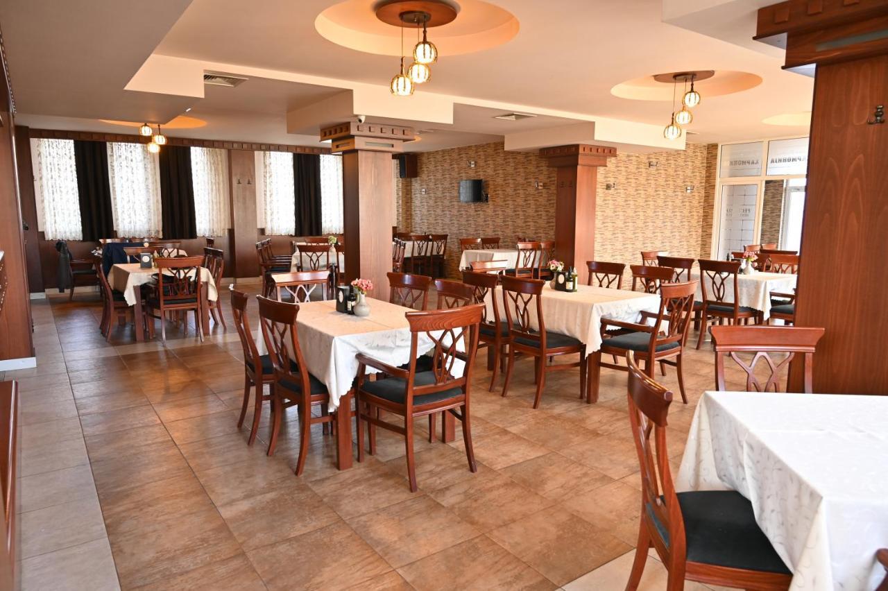 Harmony Hotel Kumanovo Buitenkant foto